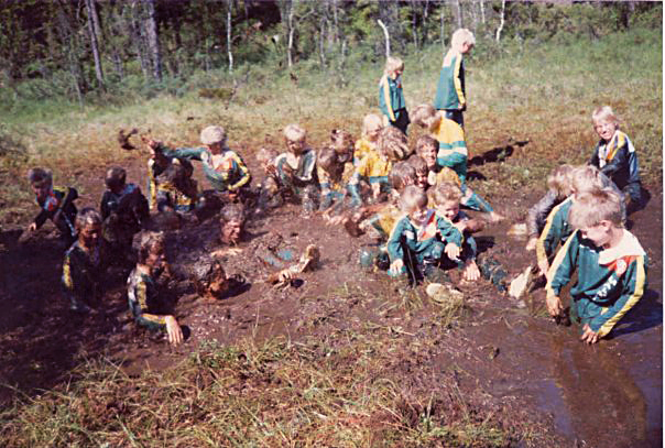 1988 mossbad på ungdomsläger i Norrköpingstrakten